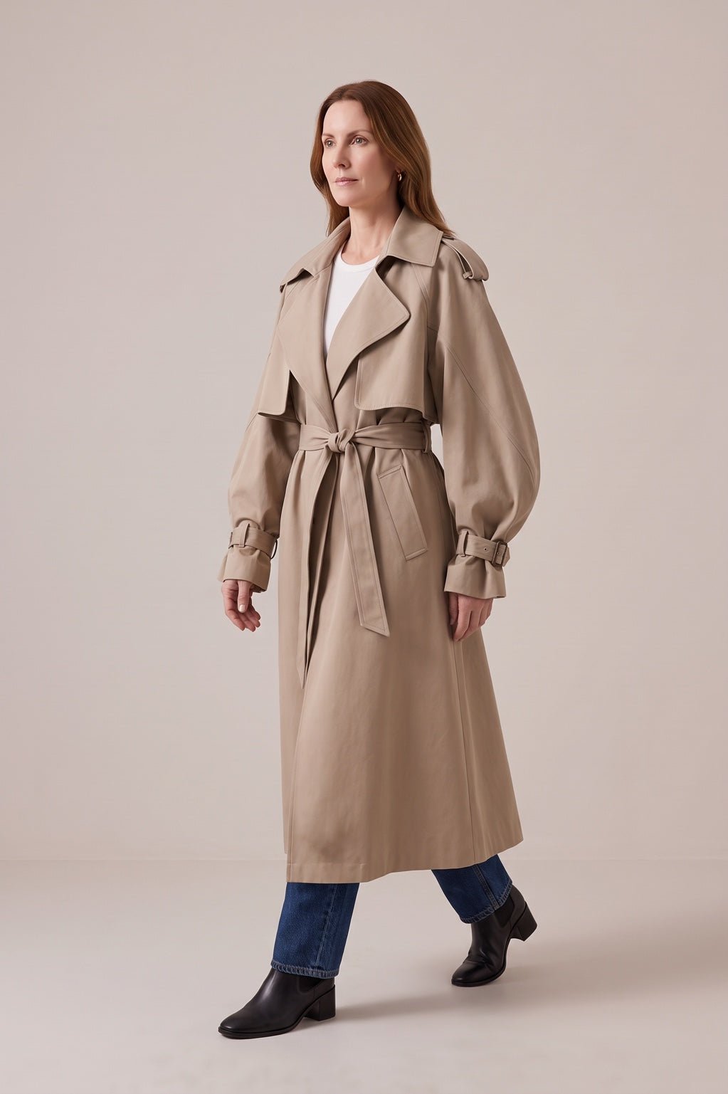 Trench long Rebeca Paris beige de profil