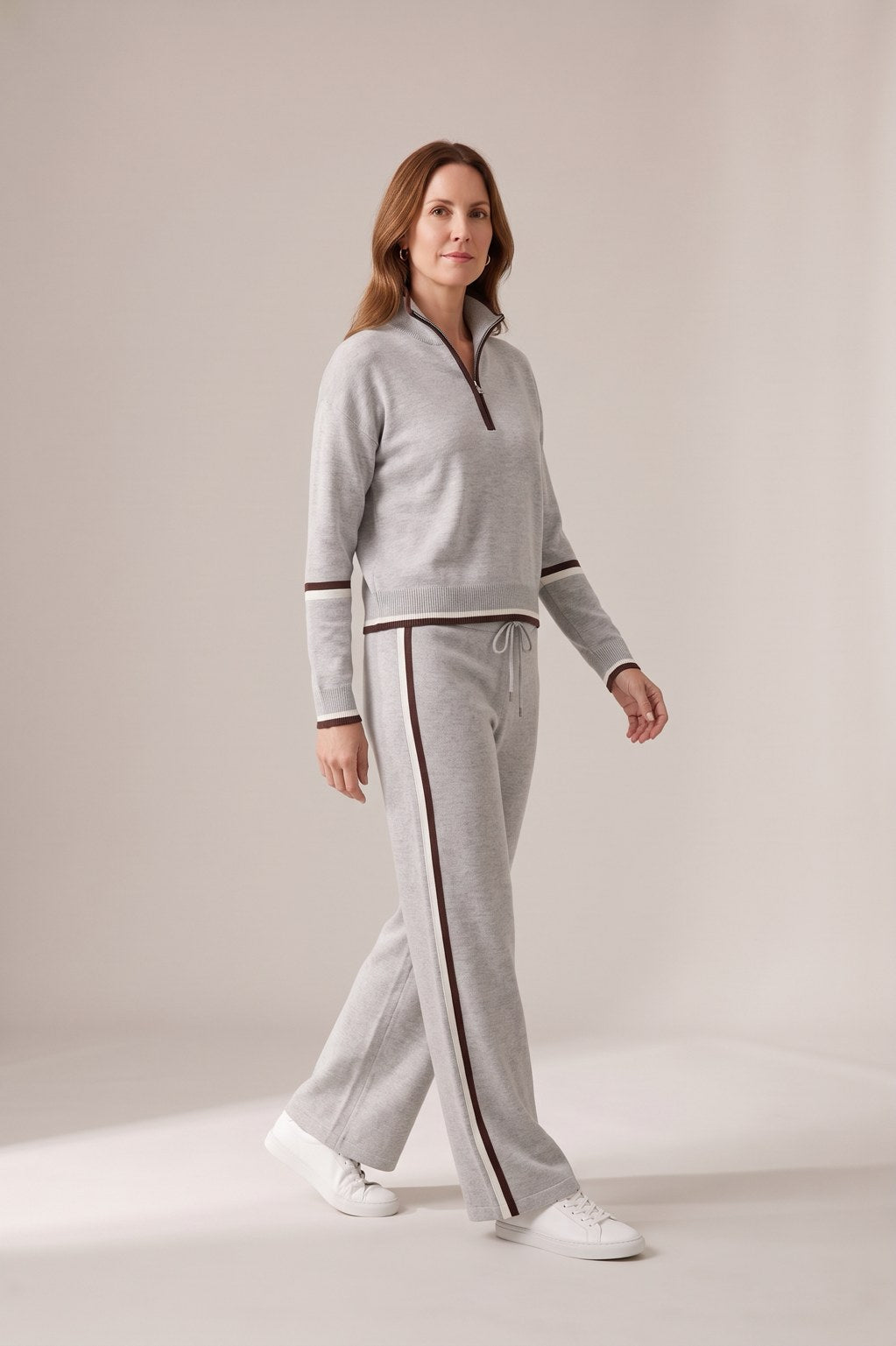 Ensemble Rebeca Paris gris clair de profil